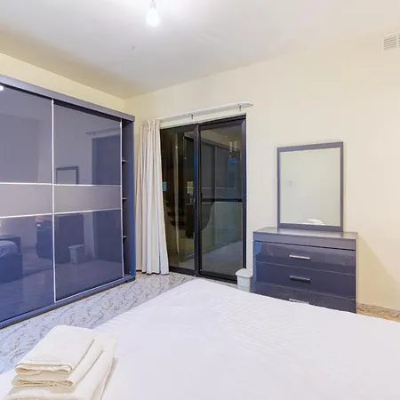Apartment Large 3br With Private Balcony, St'pauls Bay By 360 Estates