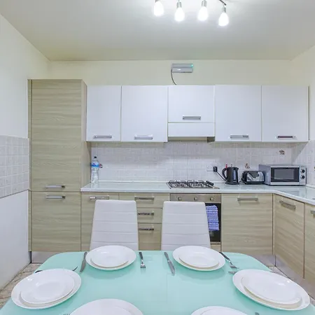Large 3br With Private Balcony, St'pauls Bay By 360 Estates