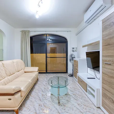 Apartment Large 3br With Private Balcony, St'pauls Bay By 360 Estates